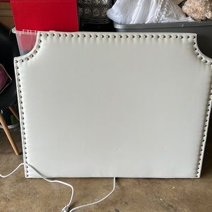 Dormify headboard